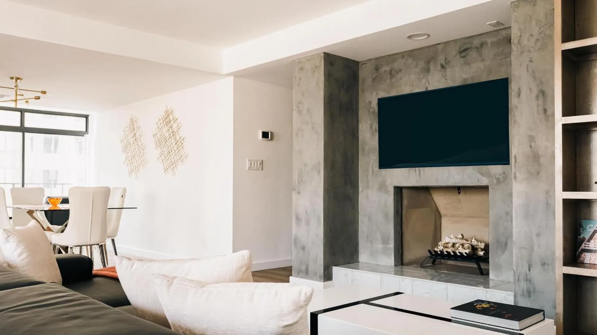Deluxe Larimer Square Retreat - Walk Everywhere! Denver