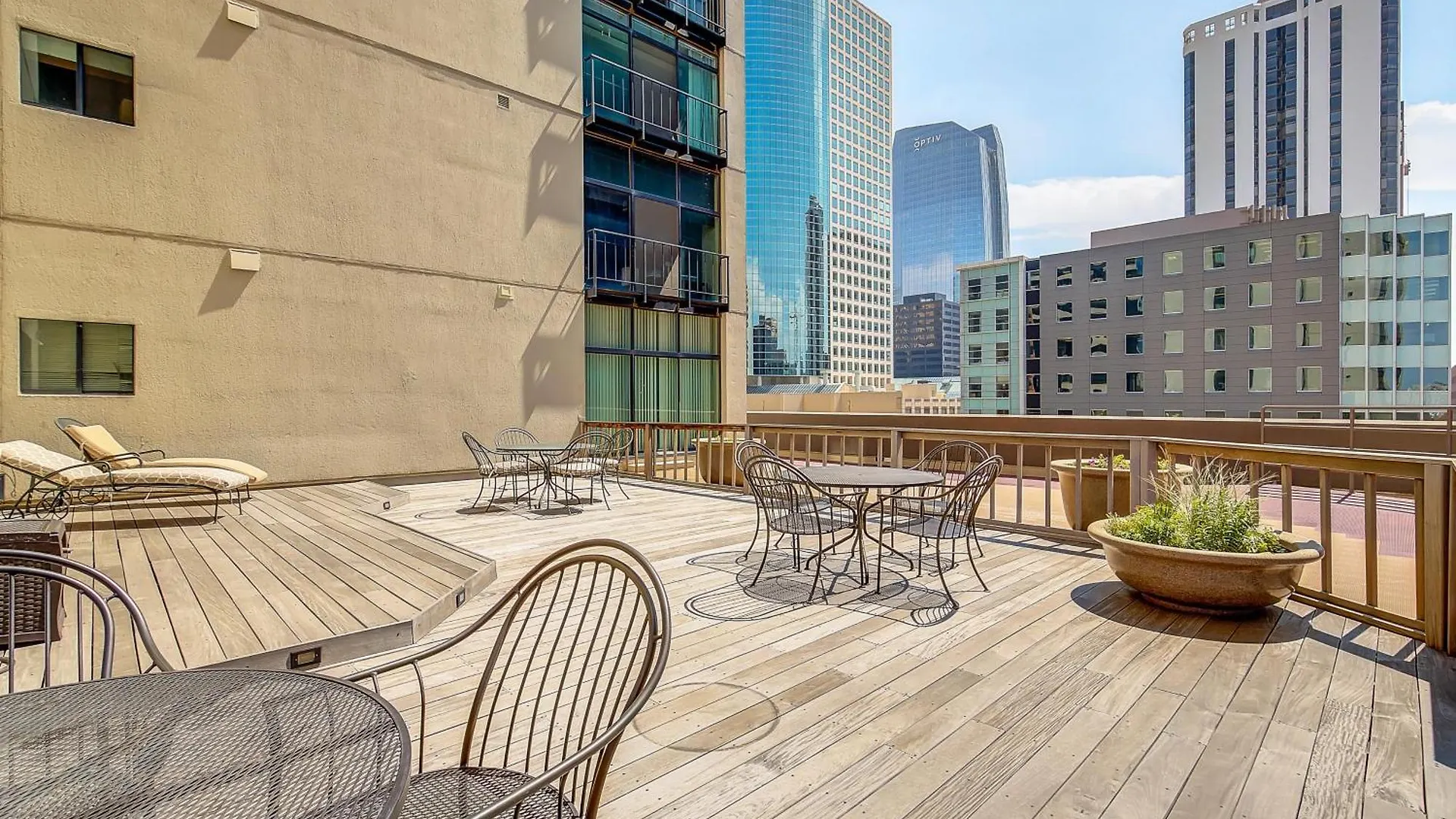 Ferienhaus Deluxe Larimer Square Retreat - Walk Everywhere! Denver